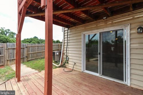 14 Mallard Ct, Charles Town WV  25414-5803 exterior