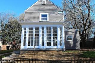 4428 Hunt Pl, Washington, DC 20019-3614