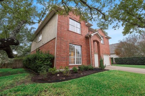 11517 Emerald Falls Dr, Austin TX  78738-5326 exterior