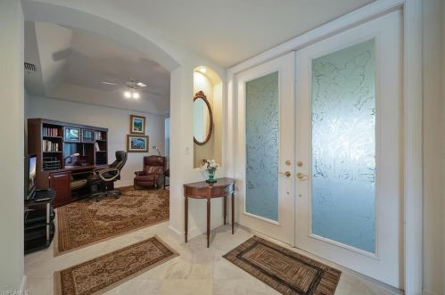 740 Waterford Dr, Naples, FL 34113-8022