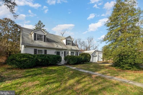 3960 Green St, Harrisburg, PA 17110-1545