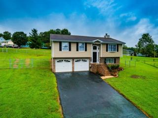 8835 Bramlett Rd, Harrison, TN 37341-9396