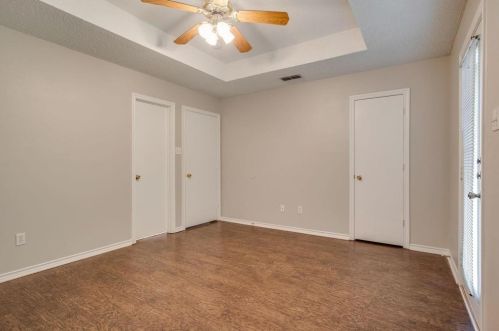 1913 Lee Dr, Denton TX  76209-4789 exterior