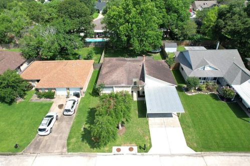 2910 Marlin Ct, League City, TX 77573-9227