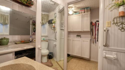 10272 Frd Rd, Cambridge OH  43725-9521 exterior