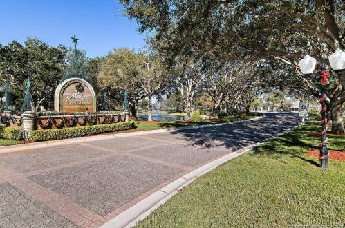 1933 York Ln, Palm City FL  34990-7543 exterior