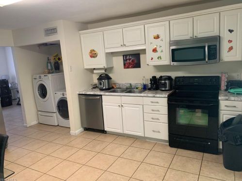 5400 16th Pl, Naples, FL 34116-4922