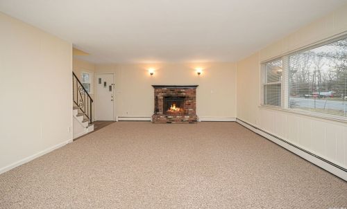 3 Hunter Ave, Miller Place NY  11764-2715 exterior