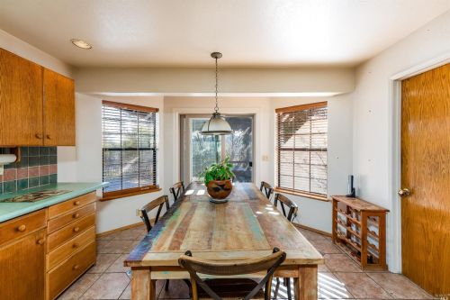 359 Laurel St, Willits CA  95490-3703 exterior