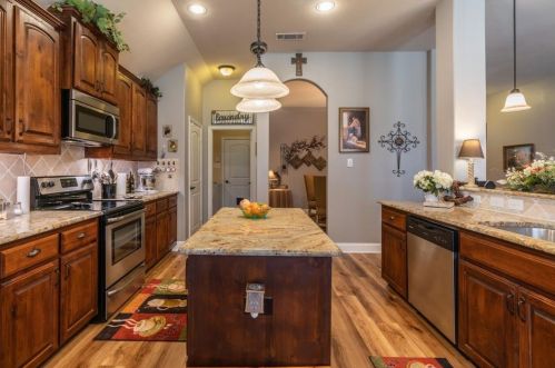 6905 Gamecock Dr, Greenville TX  75402-7720 exterior