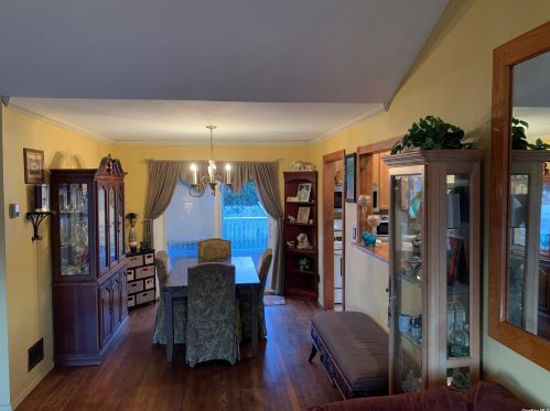 3577 Roanoke St, Seaford NY  11783-3005 exterior