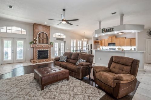 3071 Cat Tail Ln, De Bary, FL 32713-2778