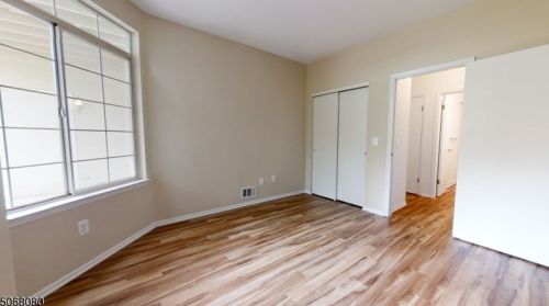 83 Wentworth Rd, Bedminster NJ  07921-2006 exterior