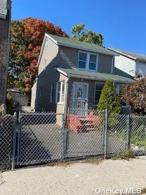 11946 Inwood St, Jamaica, NY 11436-1530