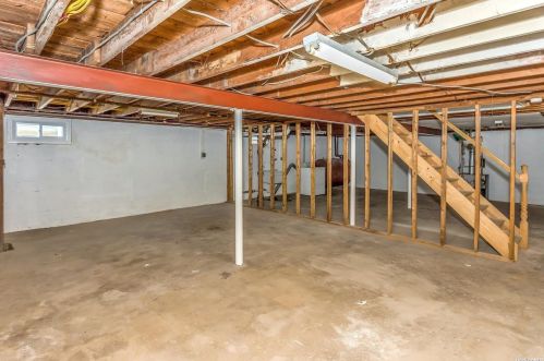 190 Violet Ave, Floral Park NY  11001-3026 exterior