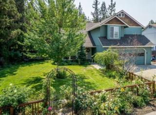 2057 Monroe Ln, Bend, OR 97701-6557