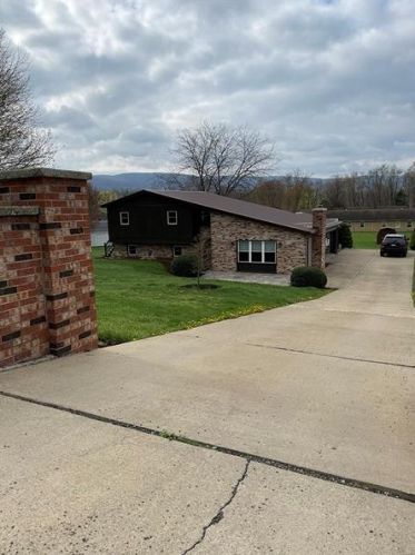 98 Prides Way, Seward, PA 15954-8426