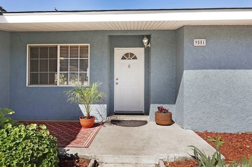 9551 Barkerville Ave, Whittier, CA 90605-2915