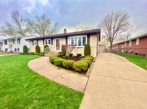 9528 Cypress Ave, Hammond, IN 46321-3416