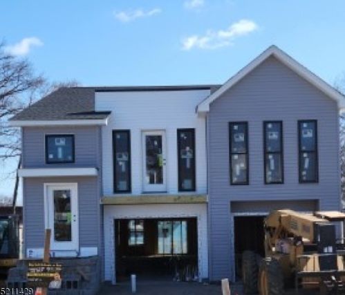 207 Cavell St, Roselle, NJ 07203-2608