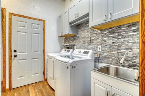 5078 Arrowhead Rd, Duluth MN 55811-1453 exterior