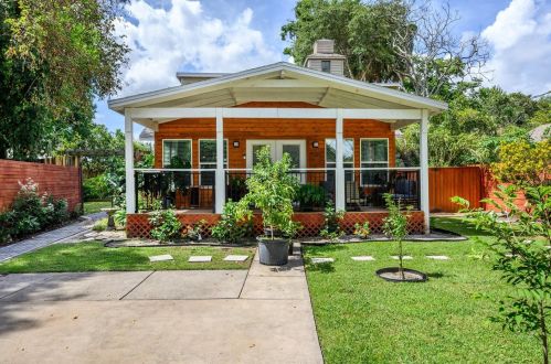 1706 Crystal Lake Ave, Orlando, FL 32806-4906