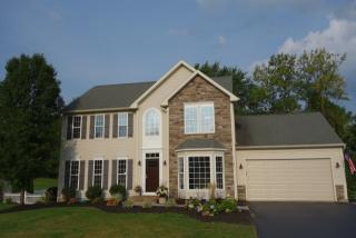1 Chadwick Mnr, Fairport, NY 14450-8822