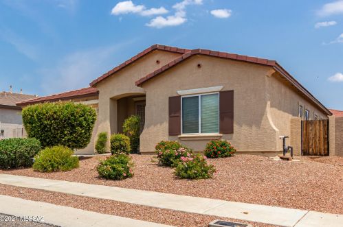 3647 Secretariat Rd, Tucson, AZ 85739-8346