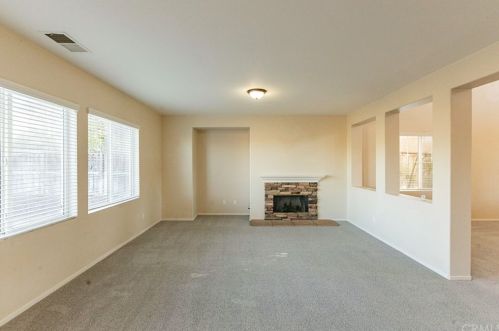 31924 Hyacinth Ct, Lake Elsinore CA  92532-2607 exterior