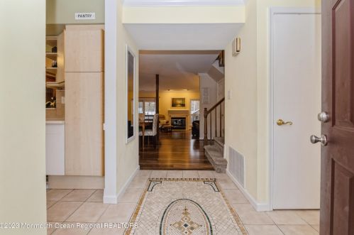 62 Foxwood Pl, Morganville, NJ 07751-1717