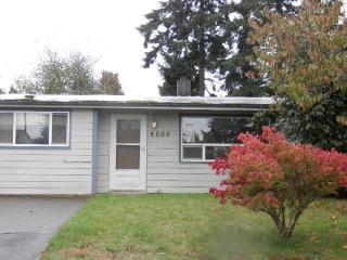 4506 Yew Ln, Lakewood, WA 98499-4240