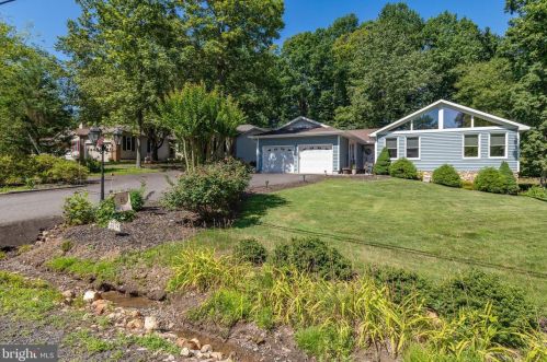 4019 Lakeview Pkwy, Locust Grove, VA 22508-5436