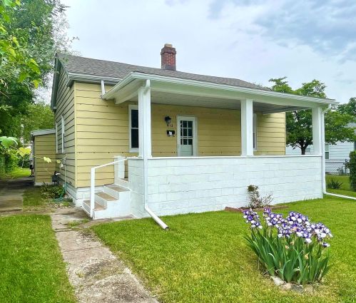 813 Hubbard St, Mishawaka, IN 46544-4330