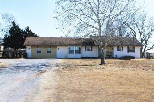 18005 Rock Creek Rd, Shawnee, OK 74801-9610