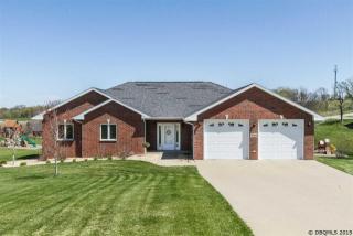 10186 Cypress Dr, Centralia, IA 52068-8087