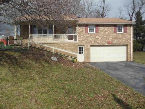 127 Clearview Dr, Shrewsbury, PA 17361-1205