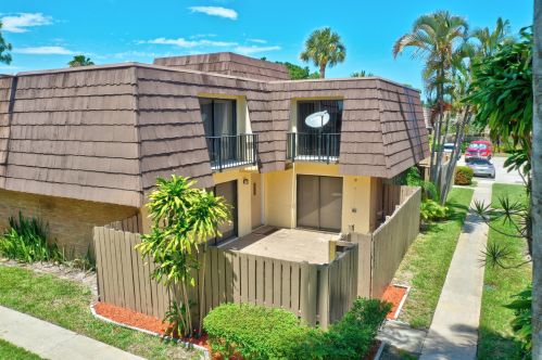 1312 13th Ct, West Palm Beach FL  33410-5111 exterior