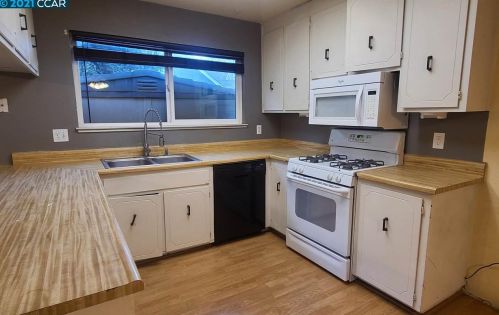 120 Edison Ct, Vacaville, CA 95687-6409
