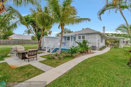 320 4 Ave, Delray Beach FL  33444-2717 exterior