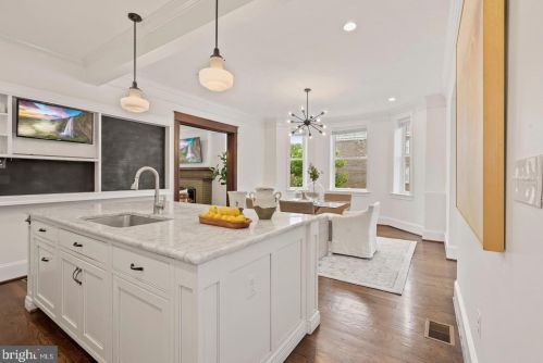 1533 Capitol St, Washington DC  20003-1508 exterior