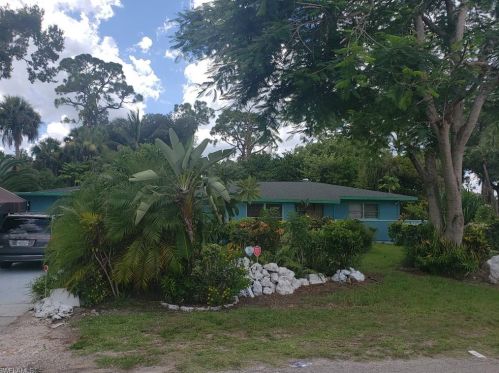 27 Highland Ave, Lehigh Acres, FL 33936-6409
