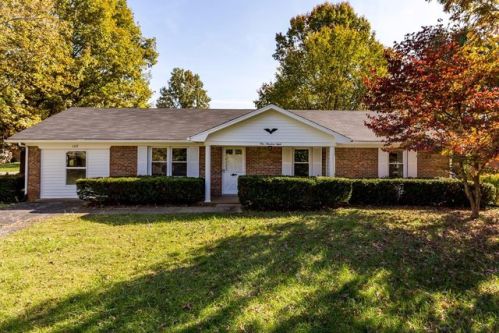 108 Lakeview Dr, Lawrenceburg, KY 40342-1435