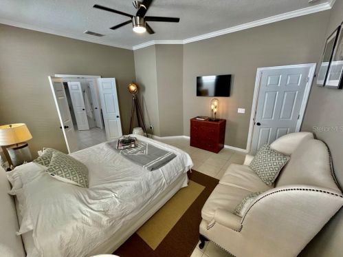 807 Lake Evalyn Dr, Kissimmee FL 34747-4804 exterior