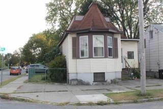 9 4th Ave, Defreestville, NY 12144-2621