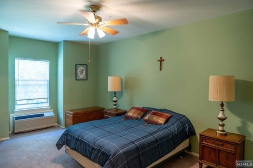 5405 Richmond Rd, West Milford Lakes NJ  07480-1939 exterior