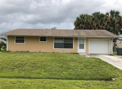 891 Harvard Rd, Fort Pierce, FL 34953-2310