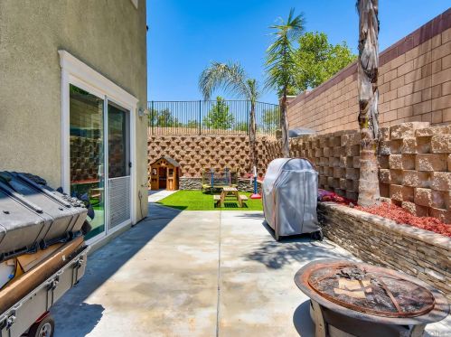 34314 Woodmont, Lake Elsinore CA  92532-2998 exterior