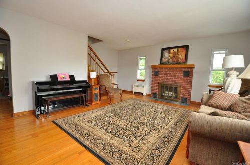 13 Oak Ave, Highland Falls NY  10928-1308 exterior