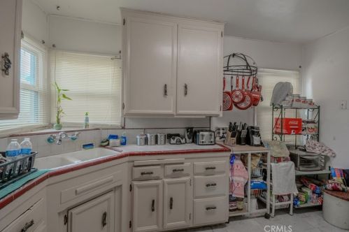 3902 Amistad Ave, Pico Rivera CA  90660-1531 exterior