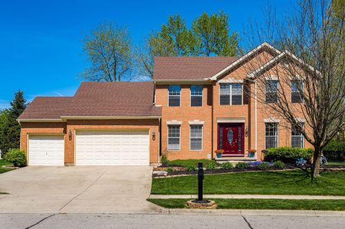 2675 Woods Cres, Darbydale, OH 43123-8692